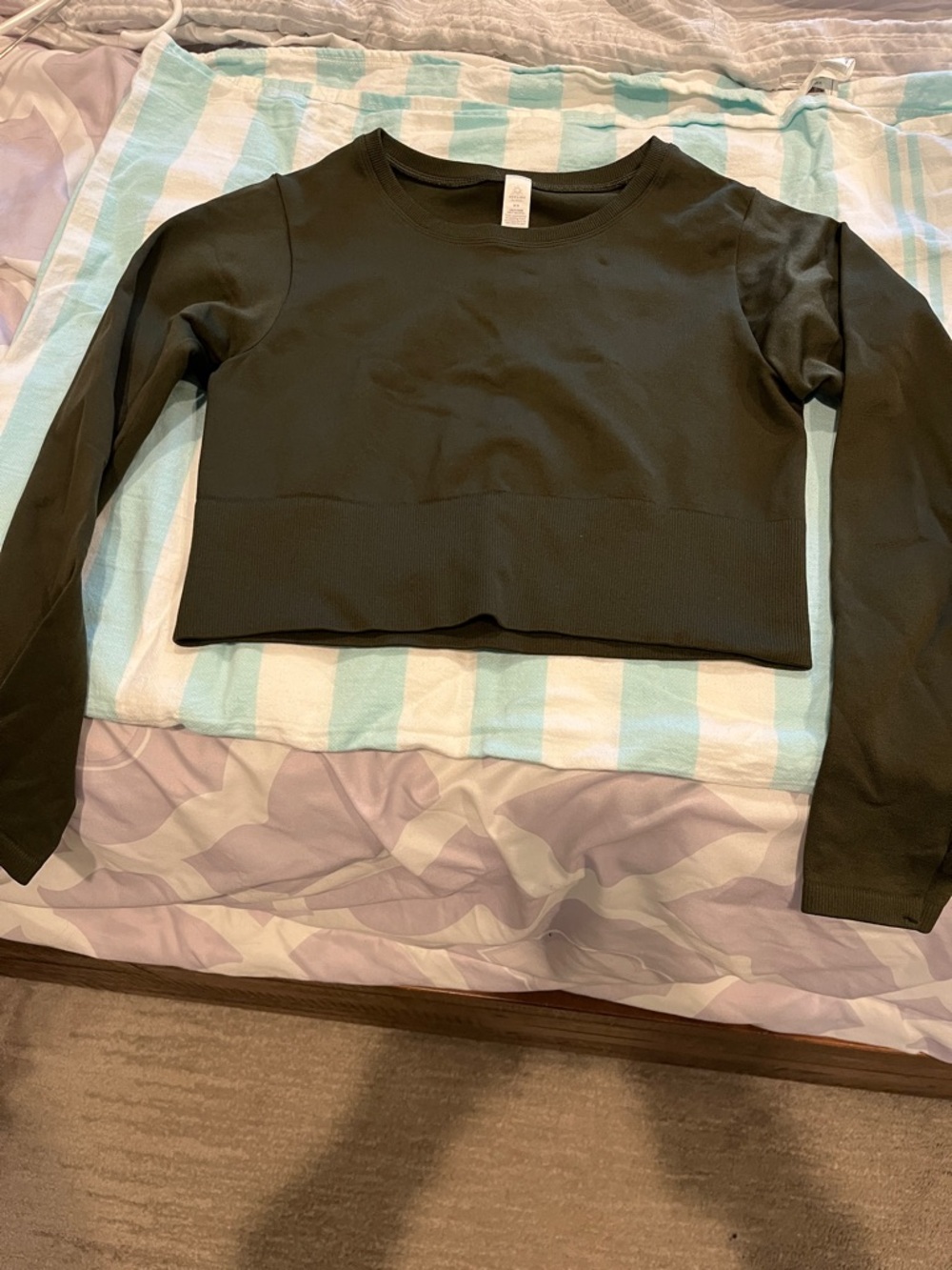 aerie Olive Green Cropped Long Sleeve Top